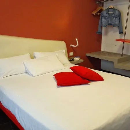 Ibis Styles President Hotel
