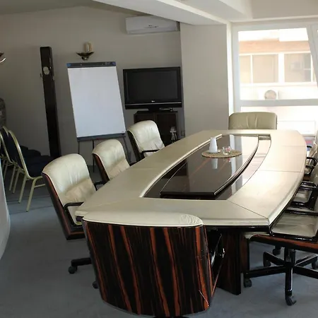 Hotel Ibis Styles President 4*