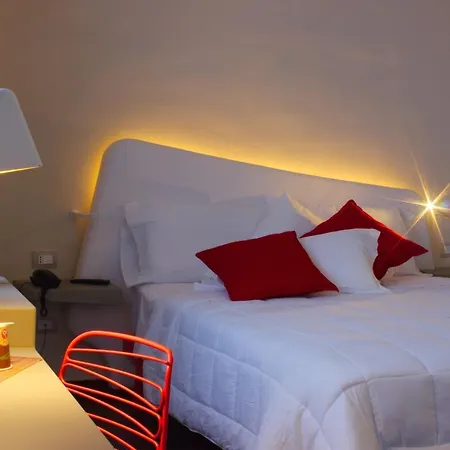 Ibis Styles President Hotell 4*